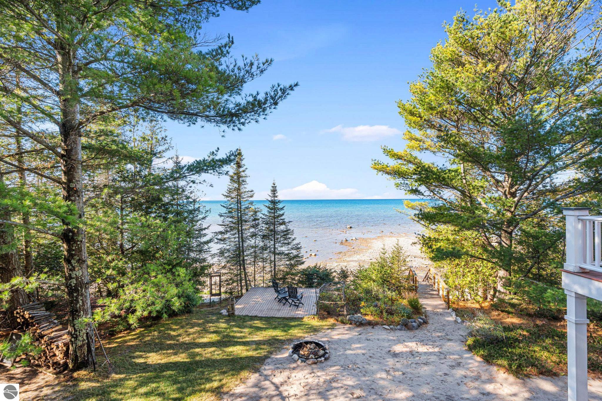 Charlevoix, Michigan 49720, United States, 4 Bedrooms Bedrooms, ,2 BathroomsBathrooms,Residential,Active,235671