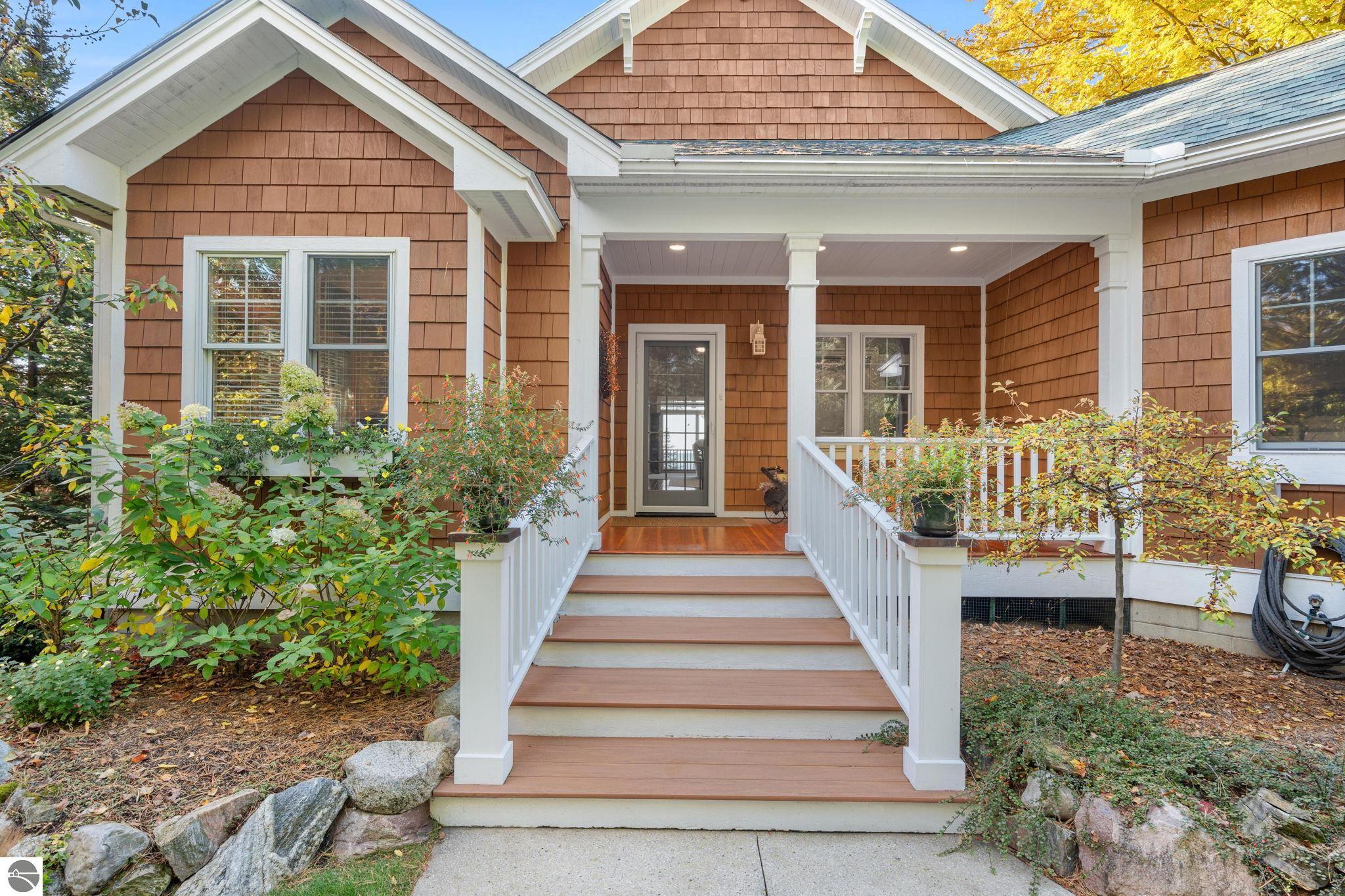 Charlevoix, Michigan 49720, United States, 4 Bedrooms Bedrooms, ,2 BathroomsBathrooms,Residential,Active,235671