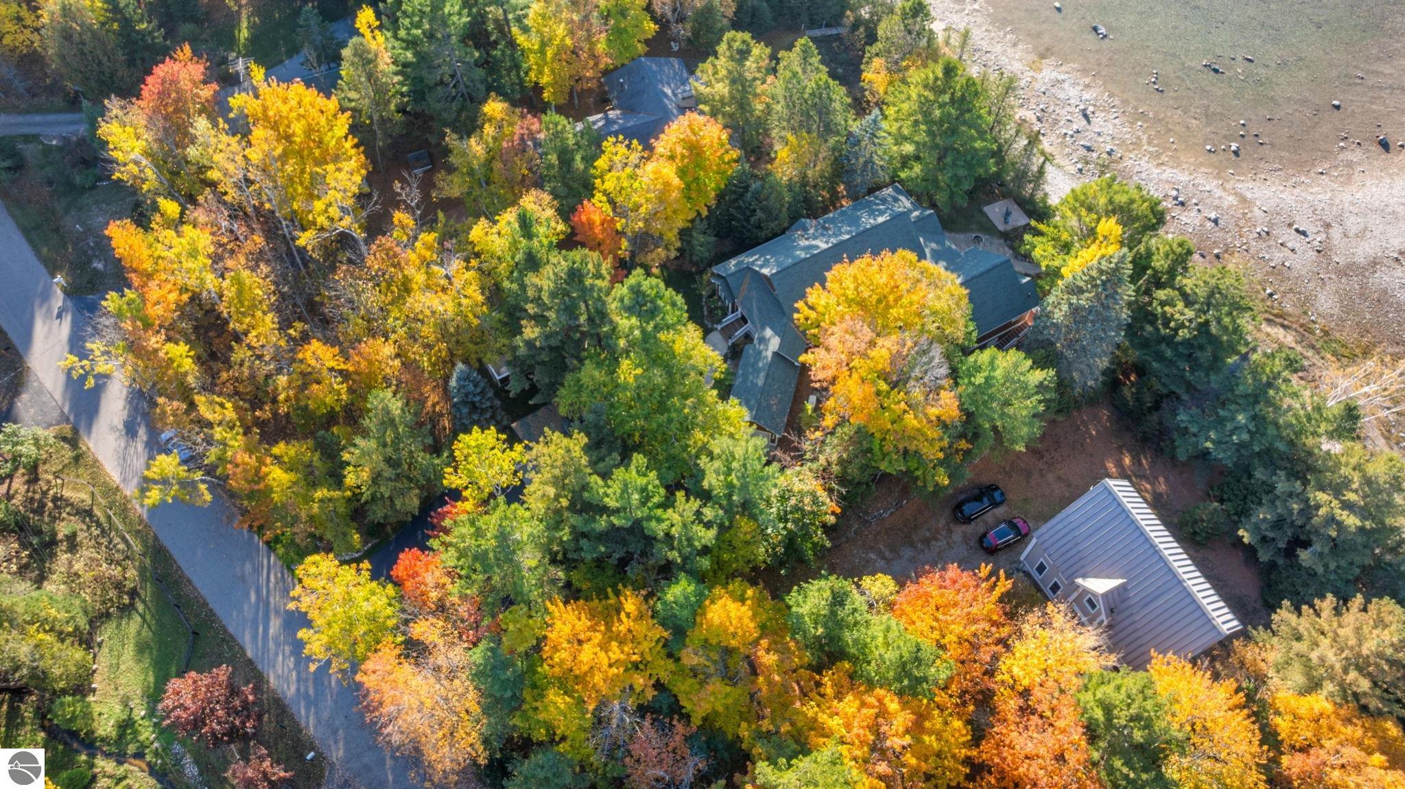 Charlevoix, Michigan 49720, United States, 4 Bedrooms Bedrooms, ,2 BathroomsBathrooms,Residential,Active,235671