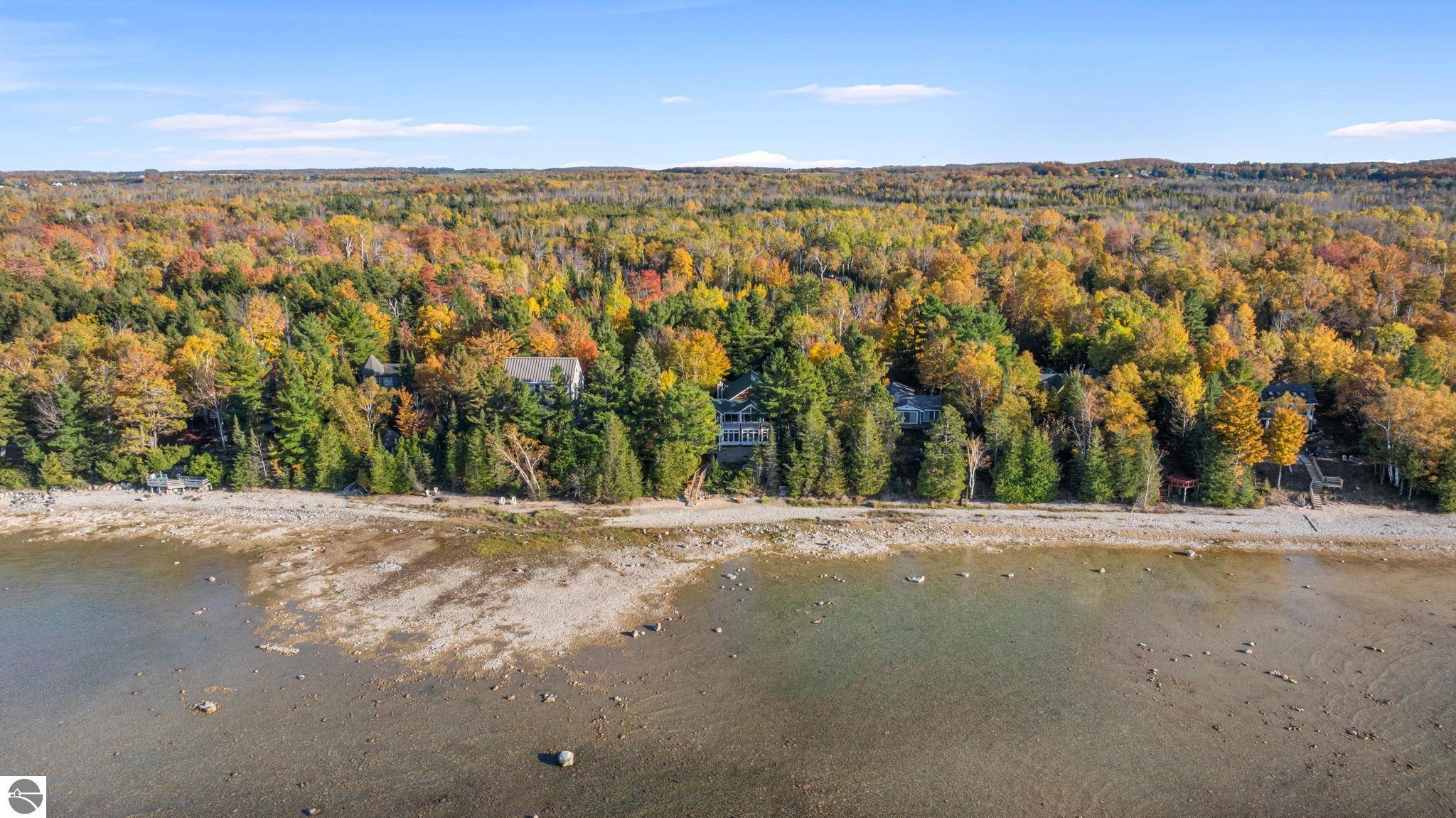 Charlevoix, Michigan 49720, United States, 4 Bedrooms Bedrooms, ,2 BathroomsBathrooms,Residential,Active,235671