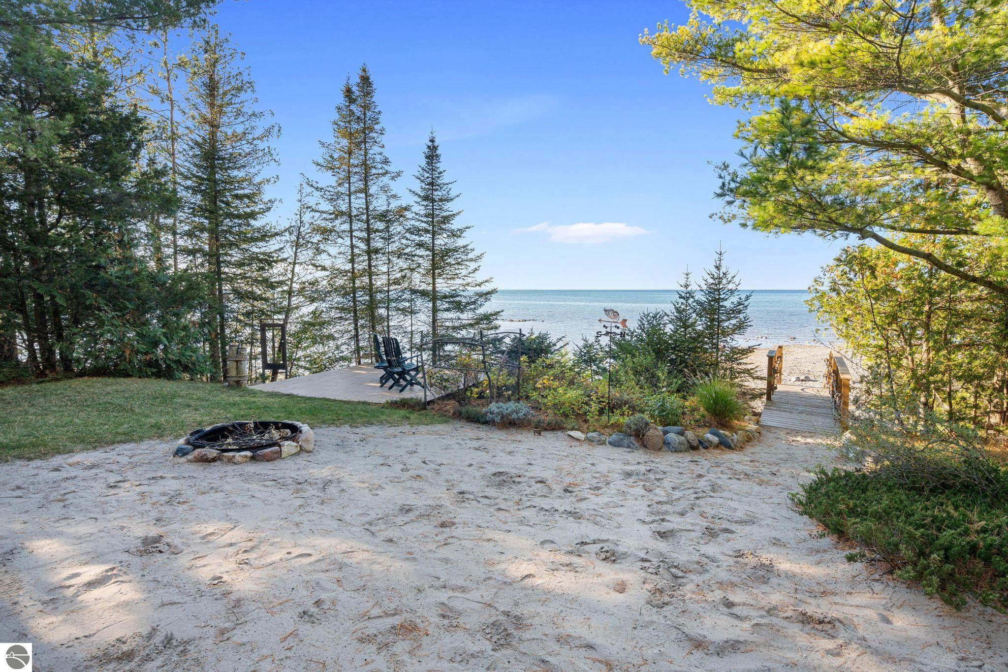 Charlevoix, Michigan 49720, United States, 4 Bedrooms Bedrooms, ,2 BathroomsBathrooms,Residential,Active,235671