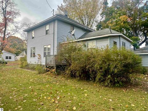 Tiny photo for 518 Bond Street, Cadillac, MI 49601 (MLS # 1939974)