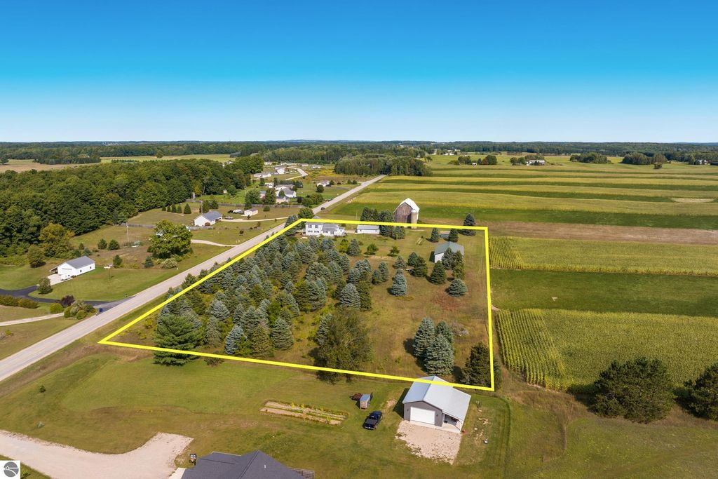 Photo of 9421 Schichtel Road, Kingsley, MI 49649 (MLS # 1939712)