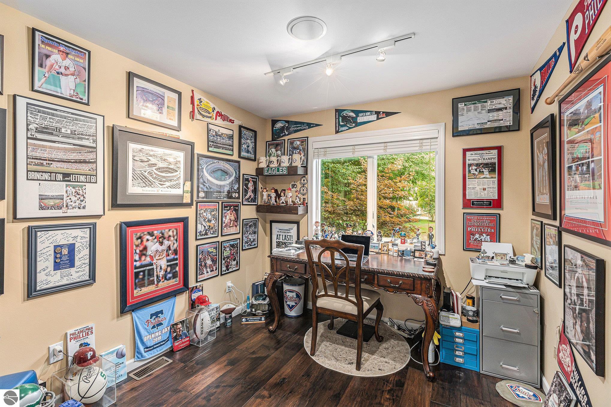 Interlochen, Michigan 49643, United States, 4 Bedrooms Bedrooms, ,2 BathroomsBathrooms,Residential,Pending,207079