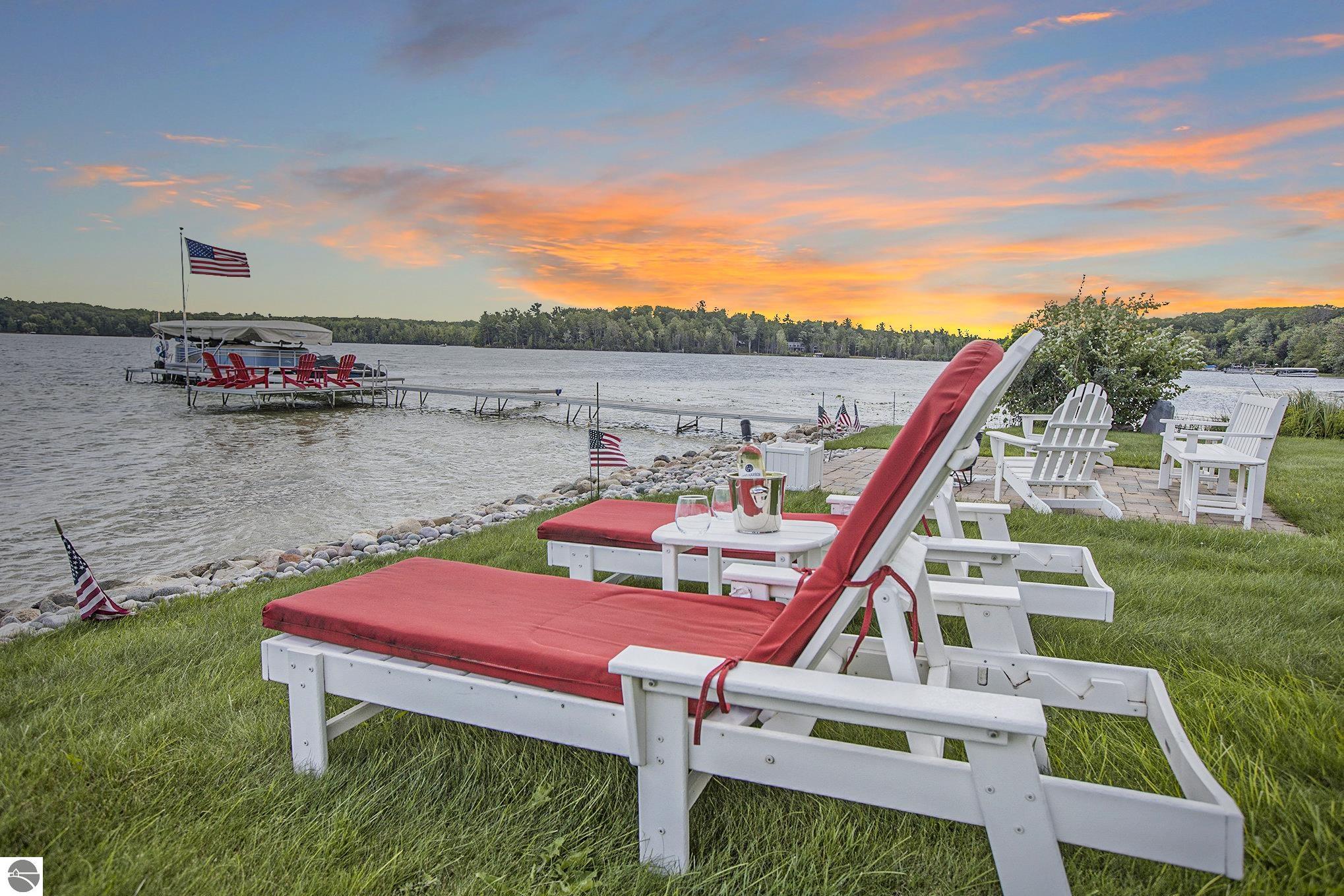 Interlochen, Michigan 49643, United States, 4 Bedrooms Bedrooms, ,2 BathroomsBathrooms,Residential,Pending,207079