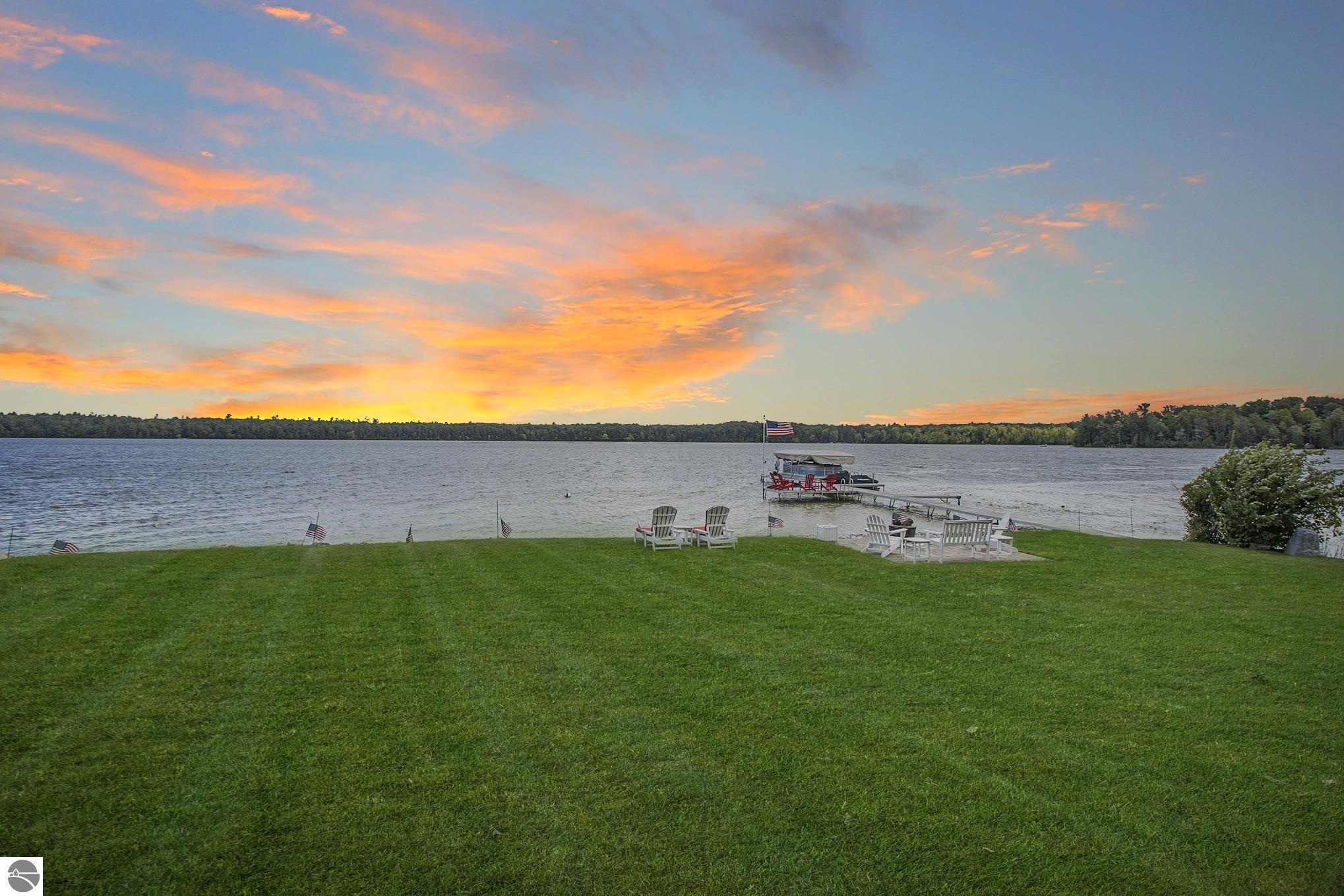 Interlochen, Michigan 49643, United States, 4 Bedrooms Bedrooms, ,2 BathroomsBathrooms,Residential,Pending,207079