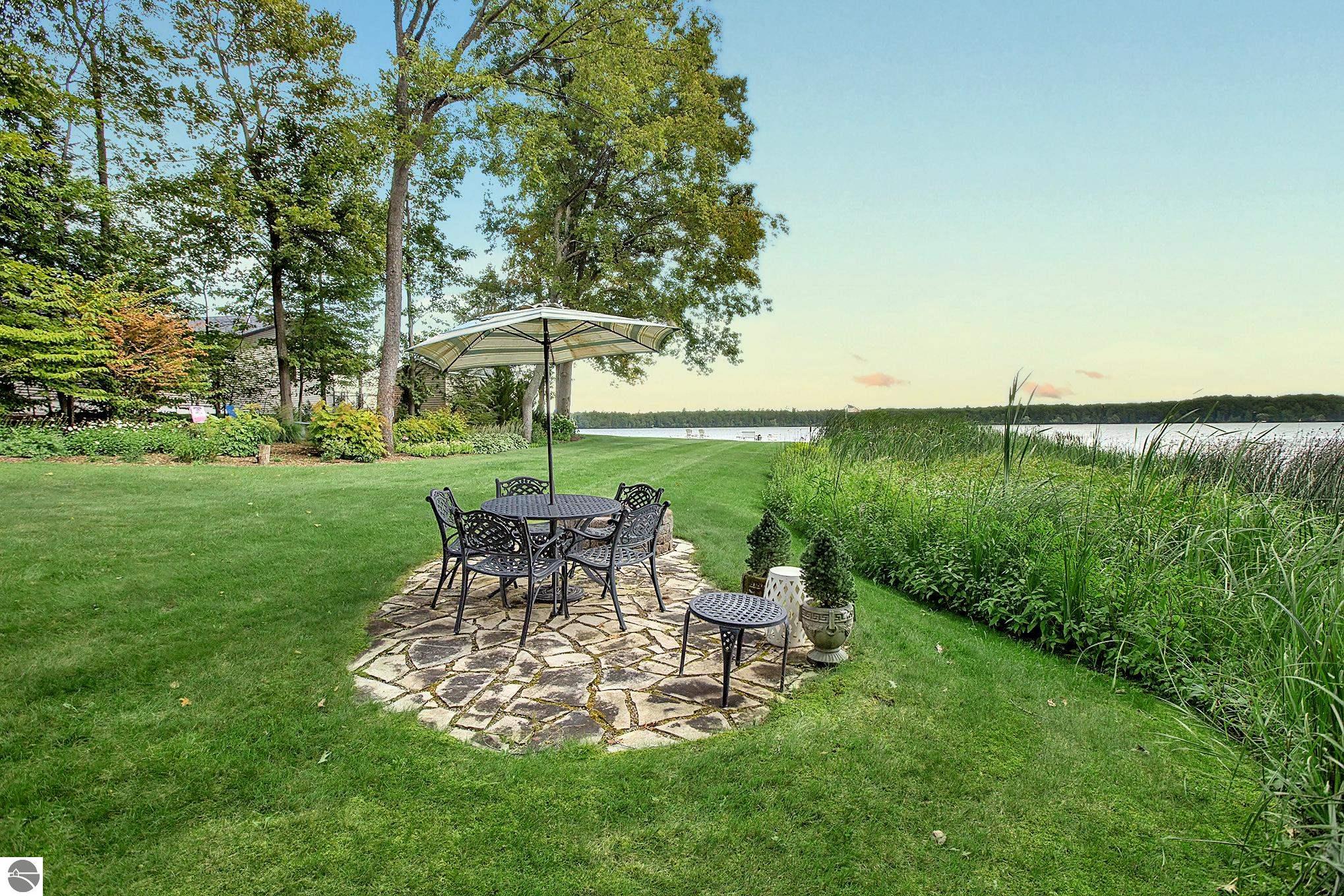 Interlochen, Michigan 49643, United States, 4 Bedrooms Bedrooms, ,2 BathroomsBathrooms,Residential,Pending,207079