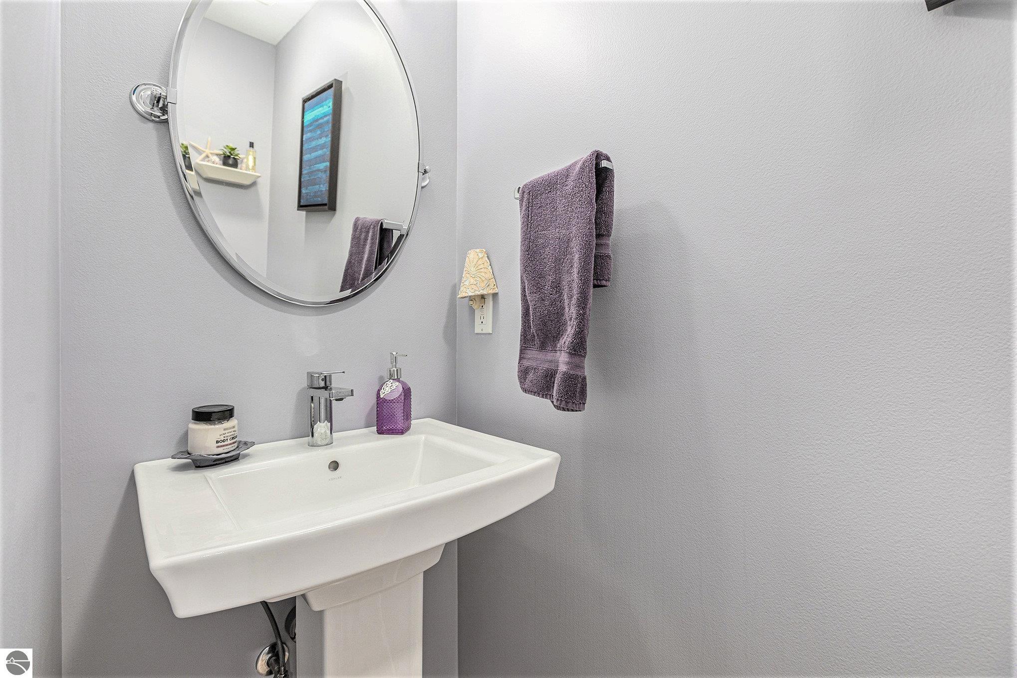 Interlochen, Michigan 49643, United States, 4 Bedrooms Bedrooms, ,2 BathroomsBathrooms,Residential,Pending,207079