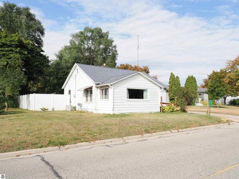 Tiny photo for 311 Union Street, St Louis, MI 48880 (MLS # 1939491)