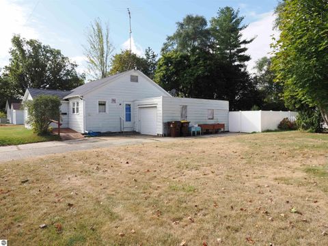 Tiny photo for 311 Union Street, St Louis, MI 48880 (MLS # 1939491)