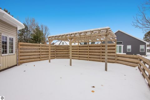 Tiny photo for 5432 Ravenhurst Drive, Traverse City, MI 49685 (MLS # 1940507)