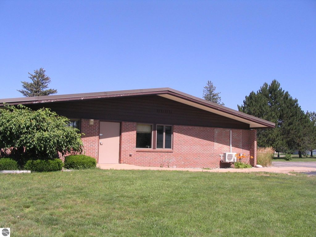 Photo of 1010 W North Down River Road, Grayling, MI 49738 (MLS # 1937034)