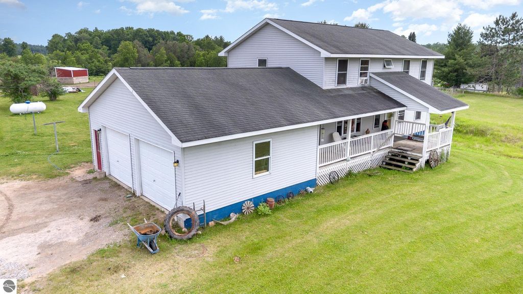 Photo of 4861 Carpenter Road, Tawas City, MI 48763 (MLS # 1935607)
