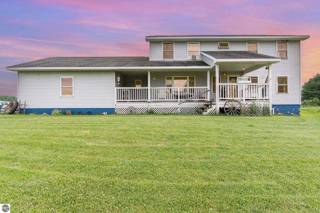 Photo of 4861 Carpenter Road, Tawas City, MI 48763 (MLS # 1935607)
