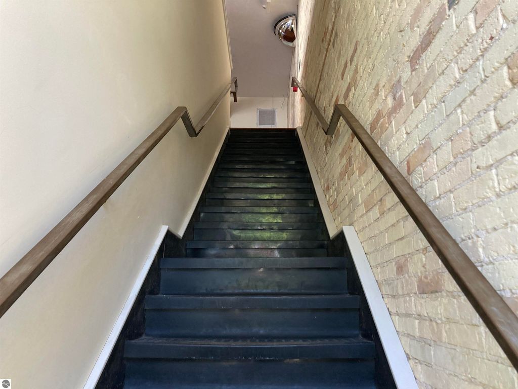 Photo of 117 Union Street #B, Traverse City, MI 49684 (MLS # 1939501)