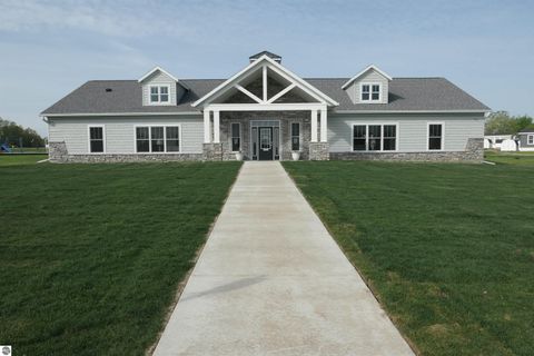 Tiny photo for 1032 Pebble Creek, Mt Pleasant, MI 48858 (MLS # 1940740)