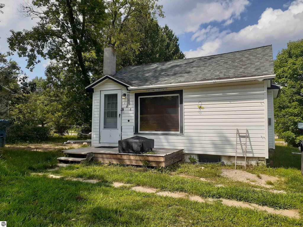 Photo of 108 W Page Street, Rose City, MI 48654 (MLS # 1937528)