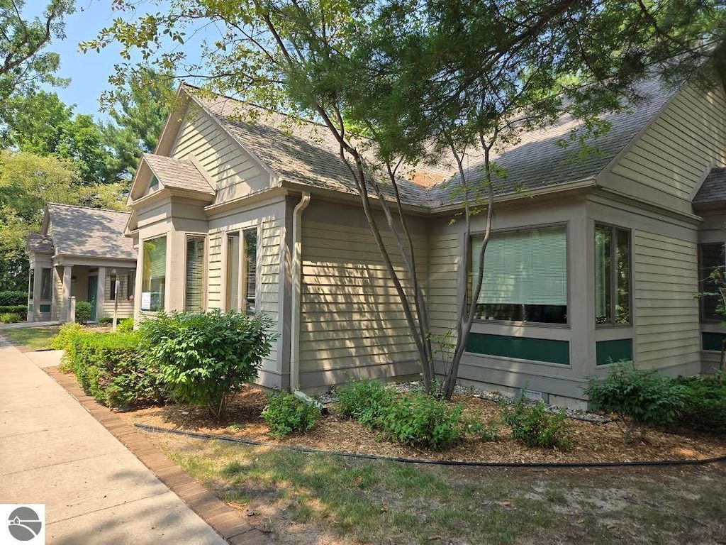 Photo of 920 S Garfield Avenue #5, 6, 7, Traverse City, MI 49686 (MLS # 1937489)