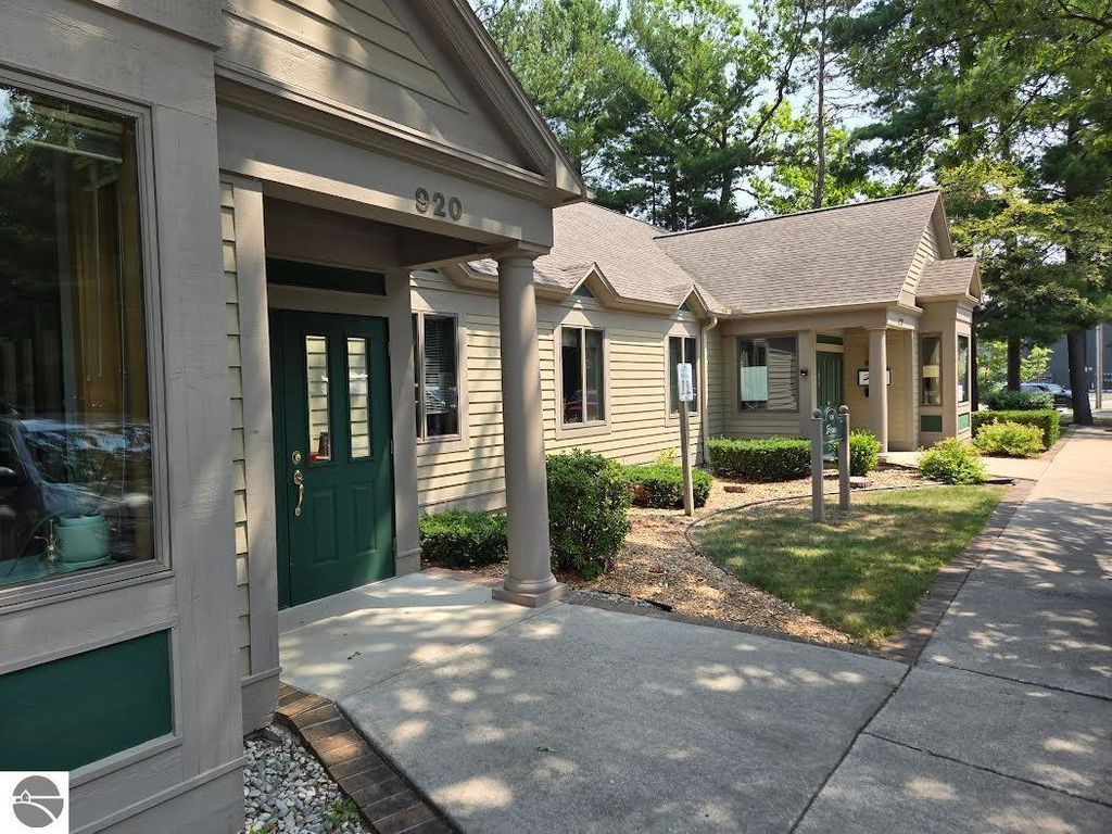 Photo of 920 S Garfield Avenue #5, 6, 7, Traverse City, MI 49686 (MLS # 1937489)