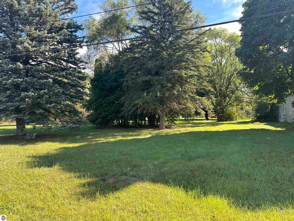 Photo of 11253 Deer Lake Road, Clare, MI 48617 (MLS # 1926919)