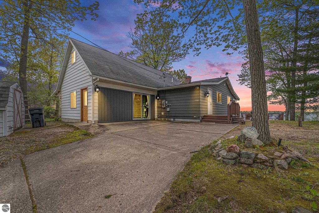 Photo of 1264 Birchaven Beach, Lake City, MI 49651 (MLS # 1934273)