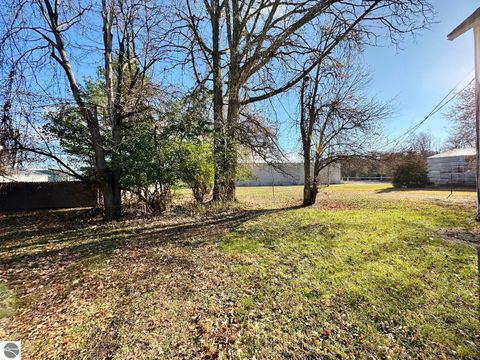 Tiny photo for 320 Euclid Avenue, Alma, MI 48801 (MLS # 1940966)