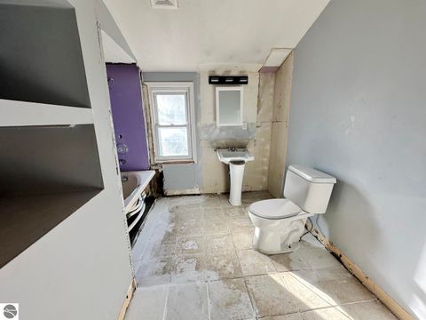 Tiny photo for 320 Euclid Avenue, Alma, MI 48801 (MLS # 1940966)