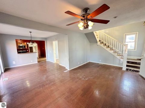 Tiny photo for 320 Euclid Avenue, Alma, MI 48801 (MLS # 1940966)