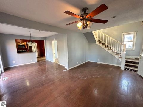 Tiny photo for 320 Euclid Avenue, Alma, MI 48801 (MLS # 1940966)