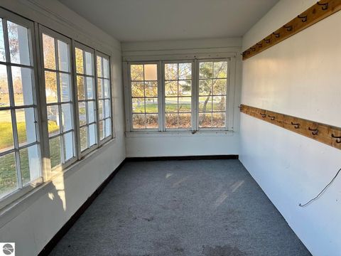 Tiny photo for 320 Euclid Avenue, Alma, MI 48801 (MLS # 1940966)