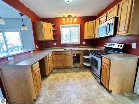 Tiny photo for 320 Euclid Avenue, Alma, MI 48801 (MLS # 1940966)