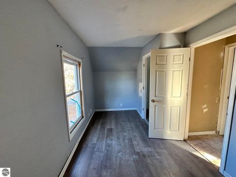 Tiny photo for 320 Euclid Avenue, Alma, MI 48801 (MLS # 1940966)