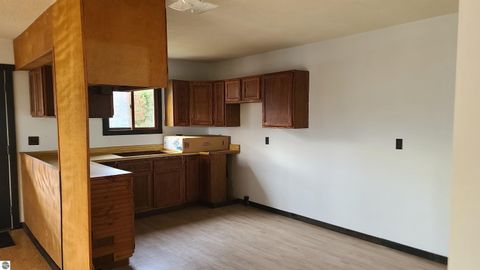 Tiny photo for 740 E East County Line Road, Kingsley, MI 49649 (MLS # 1940667)