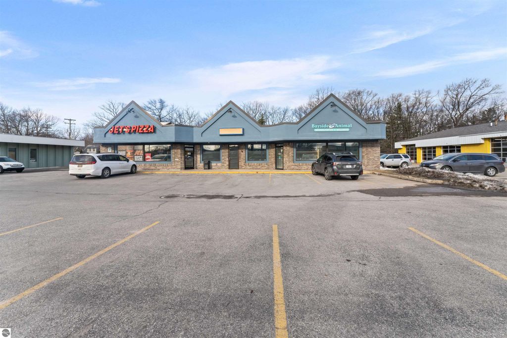 Photo of 11261130 S Garfield, Traverse City, MI 49686 (MLS # 1931547)