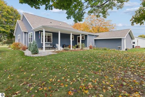 Tiny photo for 102 E State Street, St Louis, MI 48880 (MLS # 1940413)