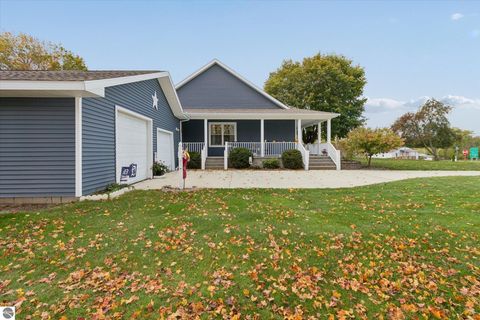 Tiny photo for 102 E State Street, St Louis, MI 48880 (MLS # 1940413)