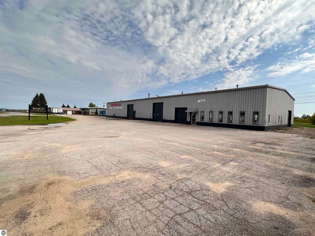 Photo of 3945 S Blue Star Drive, Traverse City, MI 49685 (MLS # 1937767)