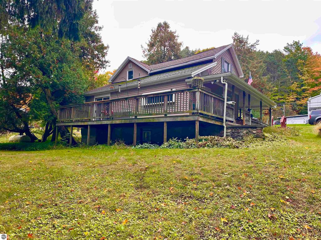 Photo of 9067 E Lincoln Road, Cedar, MI 49621 (MLS # 1939786)