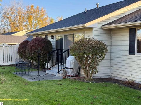 Tiny photo for 210 Cresthaven Lane, Mt Pleasant, MI 48858 (MLS # 1940057)