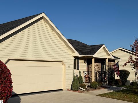 Tiny photo for 210 Cresthaven Lane, Mt Pleasant, MI 48858 (MLS # 1940057)