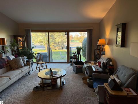 Tiny photo for 210 Cresthaven Lane, Mt Pleasant, MI 48858 (MLS # 1940057)