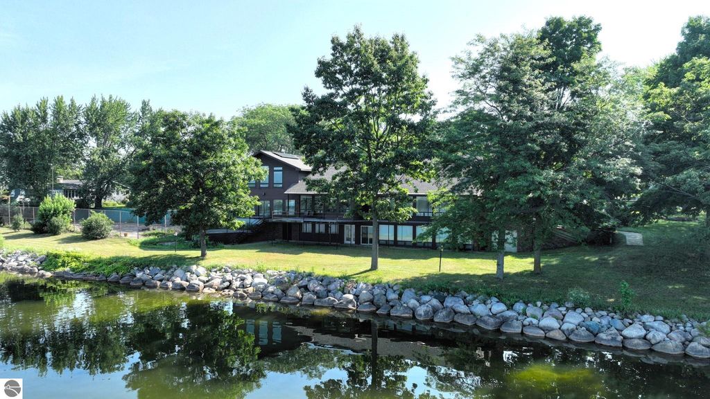 Photo of 1084 Clubhouse Drive, Lake Isabella, MI 48893 (MLS # 1936882)