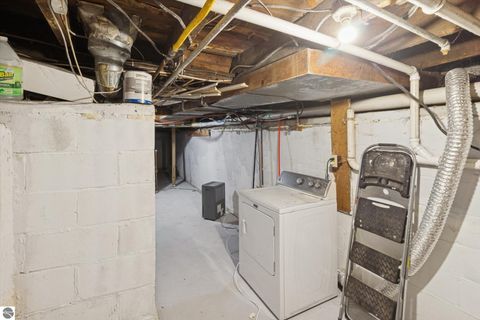 Tiny photo for 418 Woodworth Avenue, Alma, MI 48801 (MLS # 1940091)