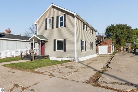 Tiny photo for 418 Woodworth Avenue, Alma, MI 48801 (MLS # 1940091)