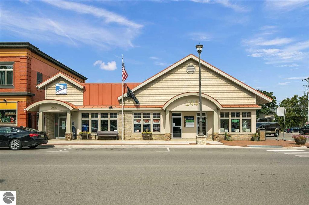 Photo of 244 S Benzie Boulevard #D3, Beulah, MI 49617 (MLS # 1937335)