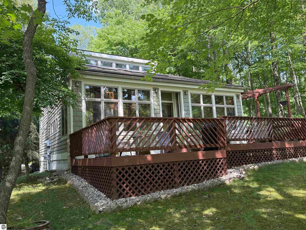 Photo of 9615 Golf Port Drive, Stanwood, MI 49346 (MLS # 1937095)