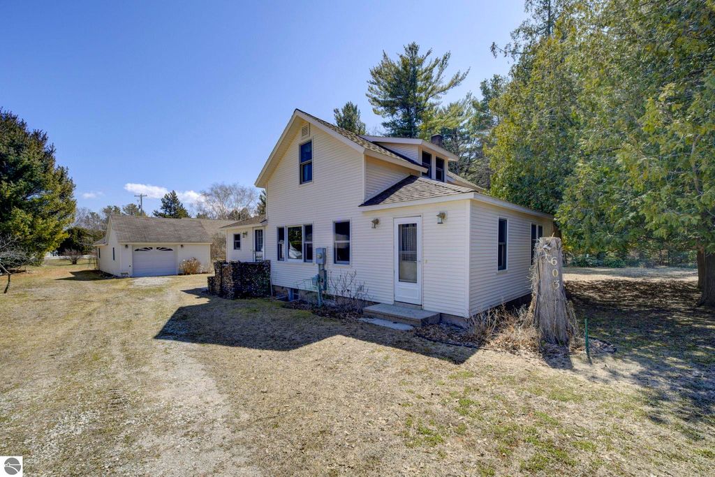 Photo for 603 S Main Street, Leland, MI 49654 (MLS # 1932451)