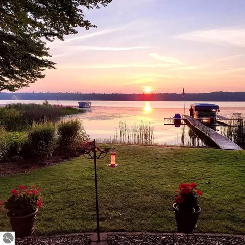 Tiny photo for 4923 Lakeview Drive, Interlochen, MI 49643 (MLS # 1939770)