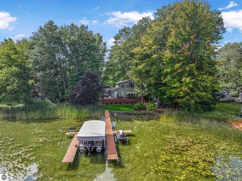Tiny photo for 4923 Lakeview Drive, Interlochen, MI 49643 (MLS # 1939770)