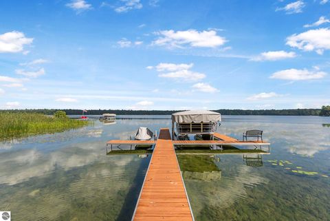 Tiny photo for 4923 Lakeview Drive, Interlochen, MI 49643 (MLS # 1939770)